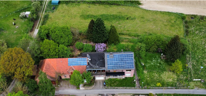 Kapitalanlage: Vermietetes Mehrfamilienhaus mit Photovoltaik, Wärmepumpe und großem Grundstück