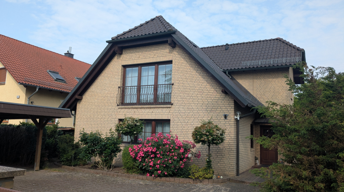 Viel Platz für die ganze Familie – Einfamilienhaus mit separater Einliegerwohnung